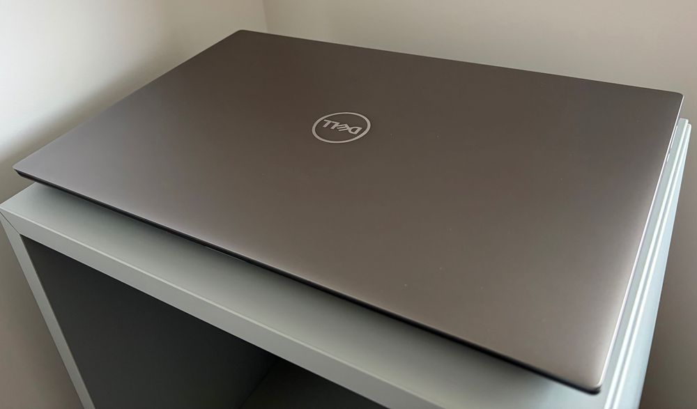 Laptop Dell Precision 5570• Intel i7-12800H•32GB RAM•NVIDIA RTX A1000