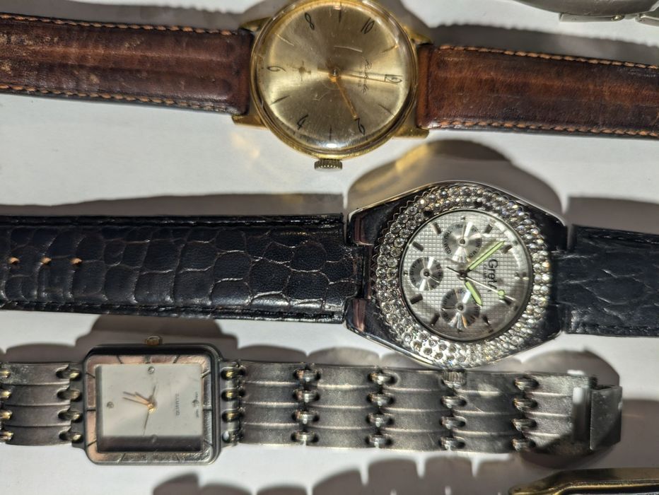 Продаж годинників