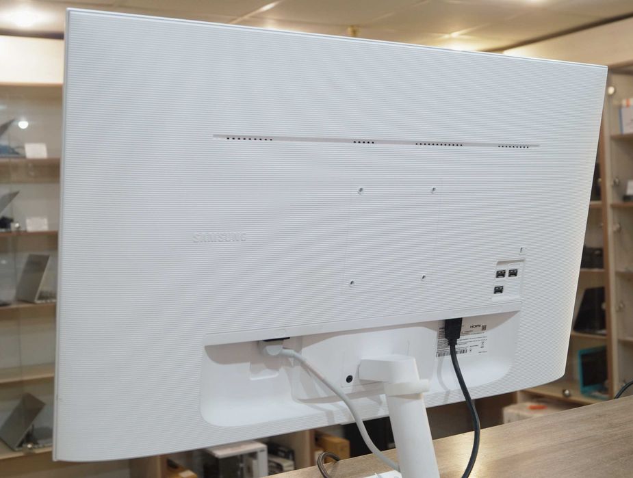 Монітор Samsung Smart Monitor M7 (32"/4K/HDR/USB-C)TVOYO
