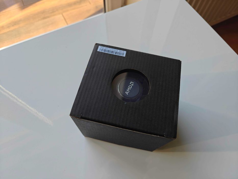 Używane chłodzenie AMD Wraith Prism RGB