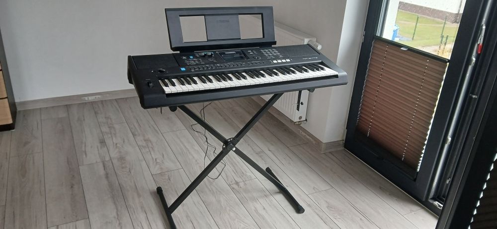 Keyboard  YAMAHA