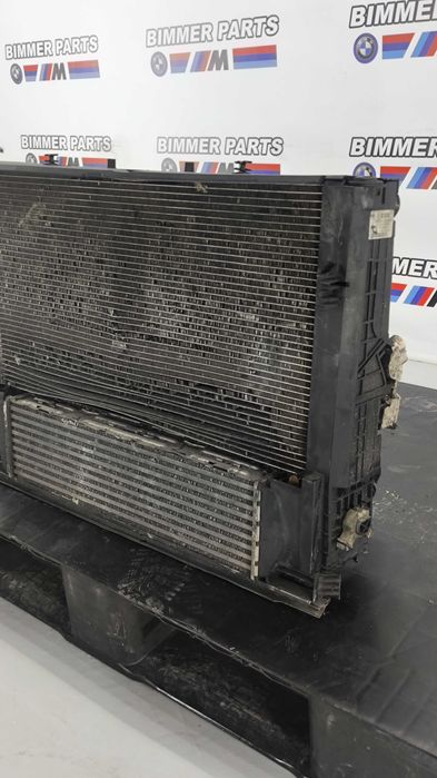 Kit/cassete Radiador BMW Serie 3/4 (F3x) 8507.422 (Com Termo ventilador)