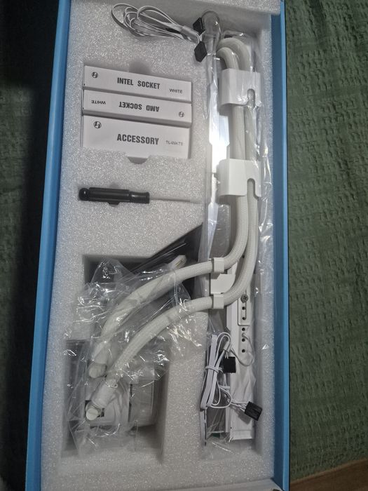 Водяное охлаждение Lian Li HydroShift II LCD-C 360TL  White