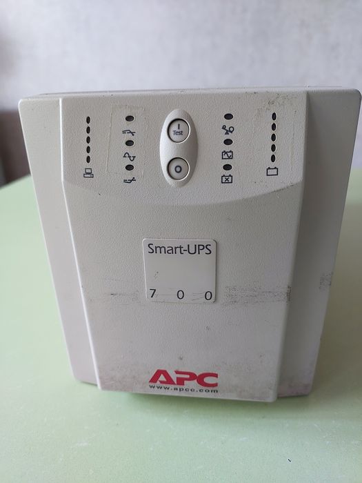 ДБЖ APC Smart UPS 700