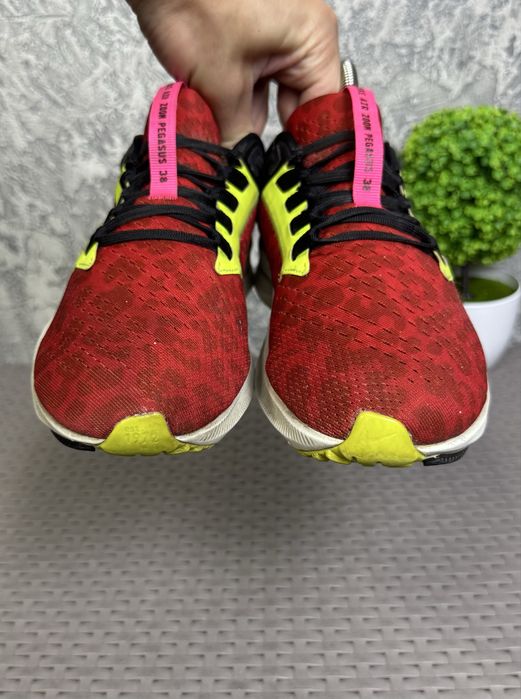 Nike Air Zoom Pegasus 38 кроссовки 39 размер женские беговые красные