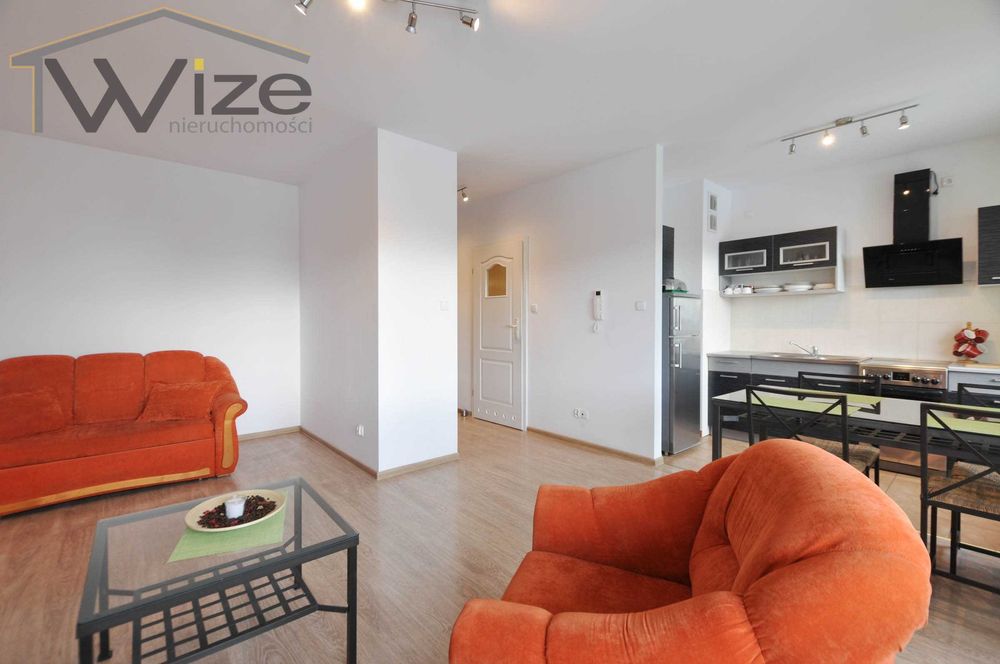 Kawalerka na Chełmie + hala garażowa