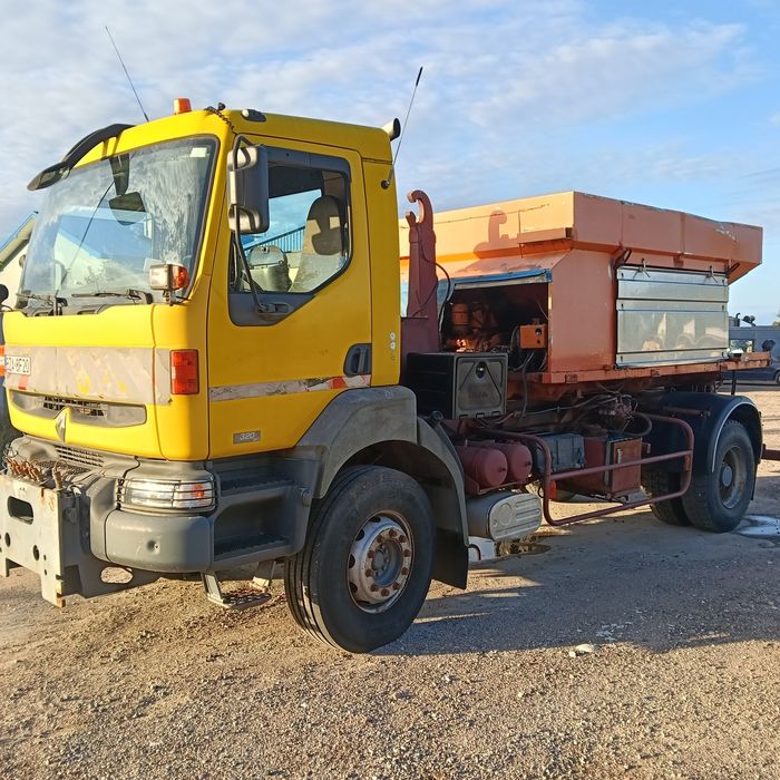 Piaskarka Renault Kerax 2003r pług śnieżny solarka