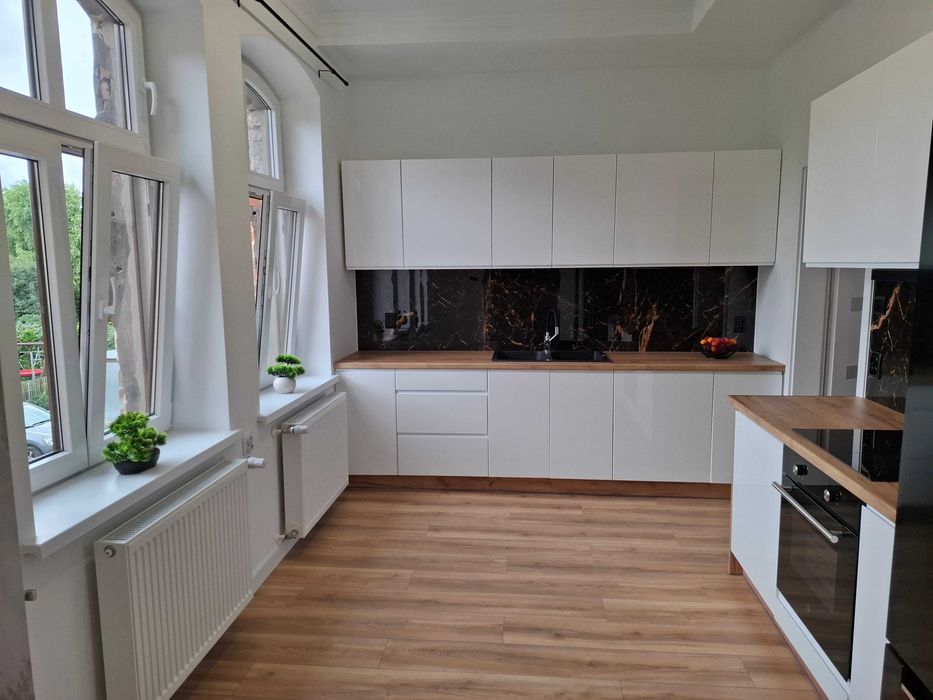 Piękne słoneczne dwustronne mieszkanie z ogródkiem