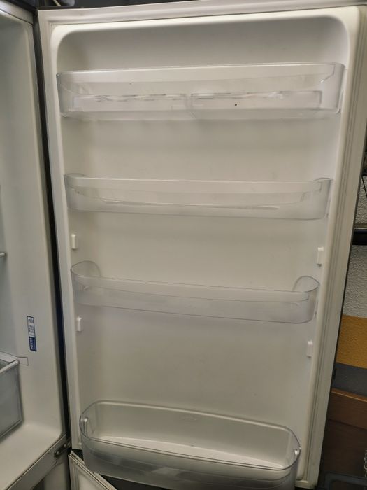Frigorífico Indesit usado