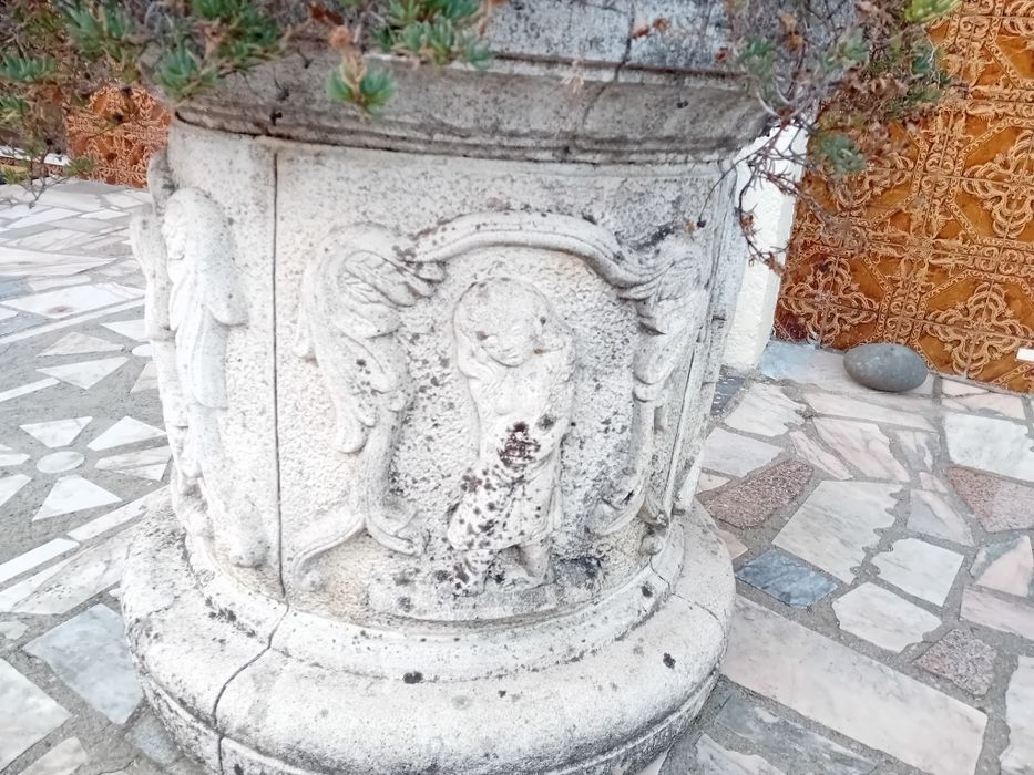 Floreira em forma de poço