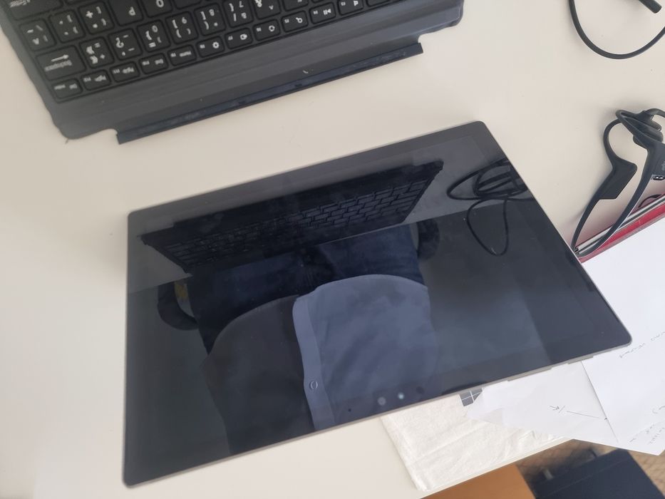Microsoft Surface Pro i5 8GB 256GB + Teclado + Carregador