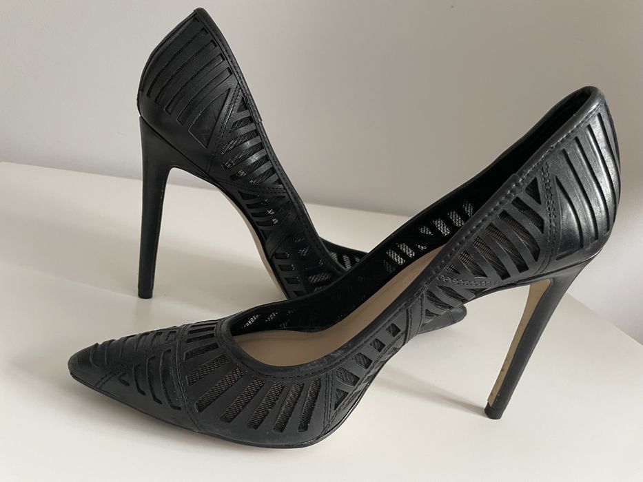 Czarne, skórzane buty na obcasie River Island 39