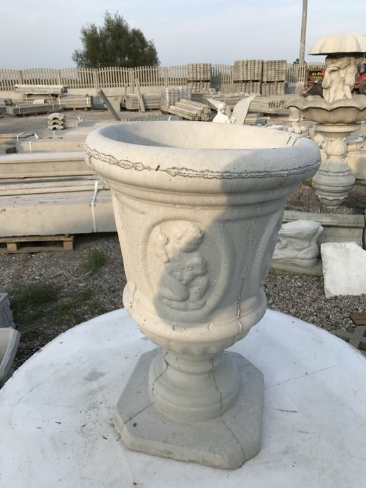 Donica betonowa kielich