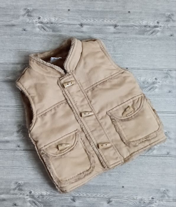 Жилетка на девочку