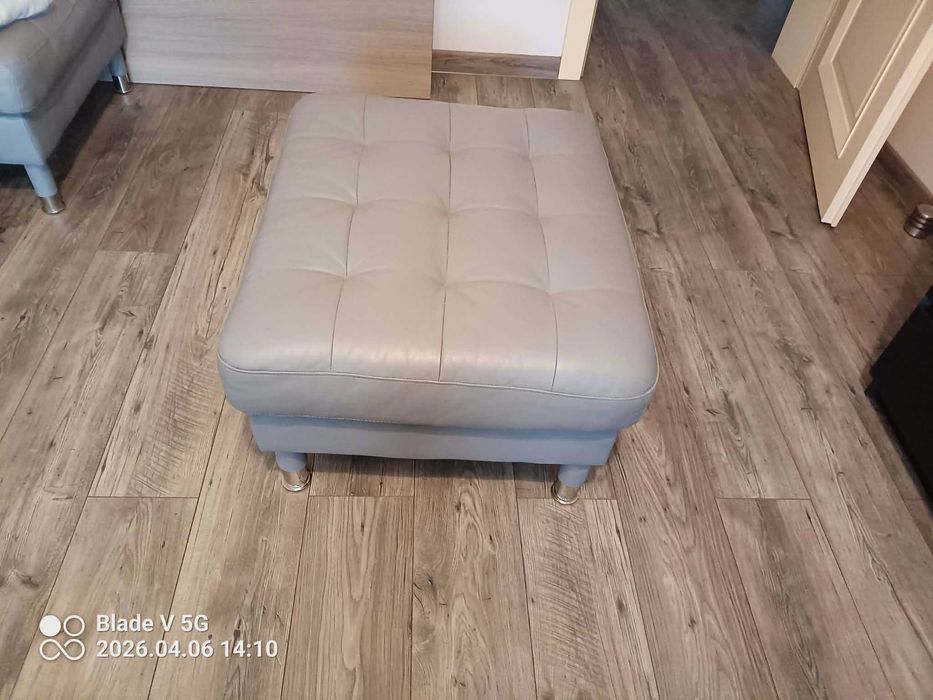 2 x Podnóżek, pufa skórzana  IKEA LANDSKRONA