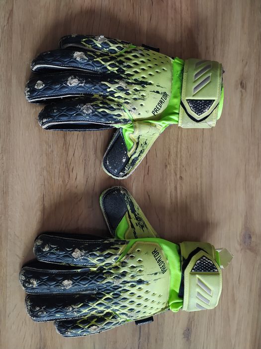 Rękawice bramkarskie Adidas Predator 7