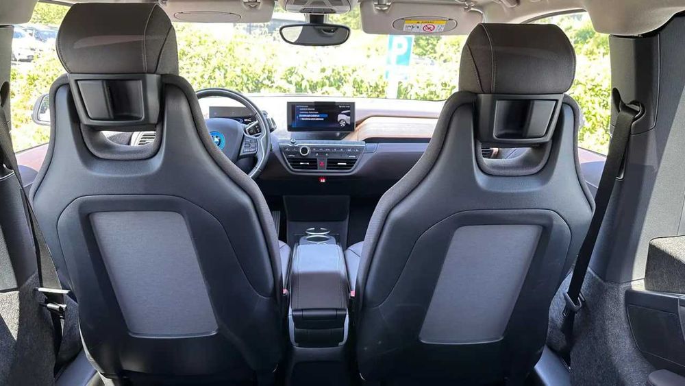 Разборка BMW I3 бампер Б/у автозапчастини