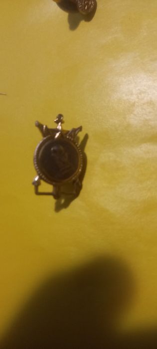 Якісь гудзик або прикраса