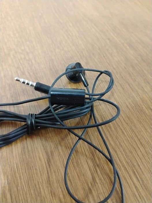 Zestaw słuchawkowy Nokia a