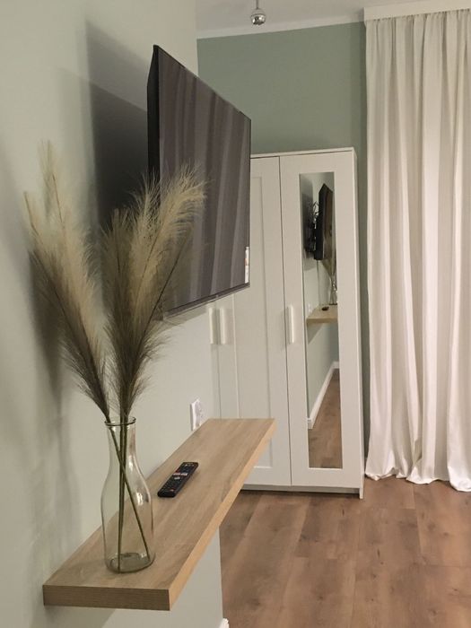 „KASPRZAKA 17- 2os Studio Zielone