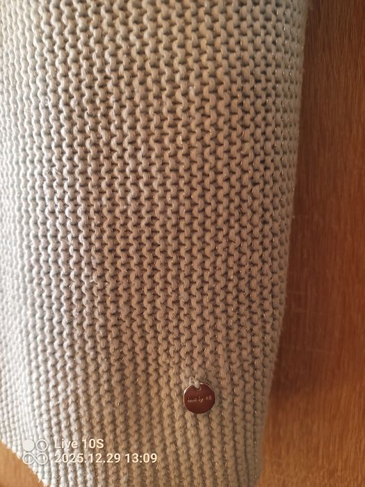 Sweterek damski firmowy rozmiar z metki M