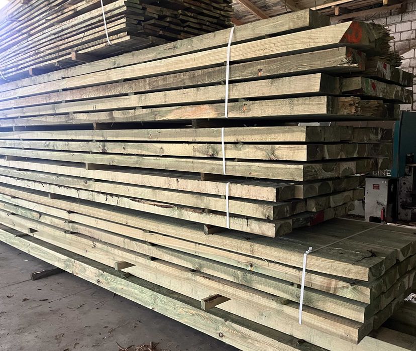 Więźba dachowa, krawędziaki, kantówki, łaty, deski