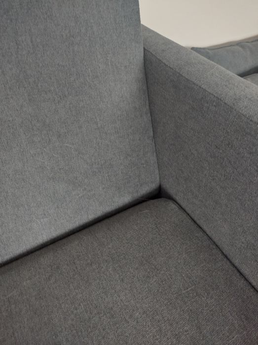 Sofa. Szara. Z pojemnikiem.