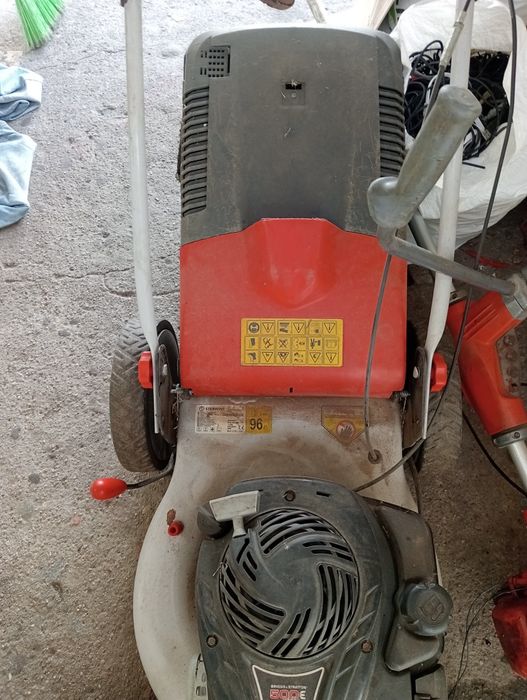 Vendo um corta relva está como novo