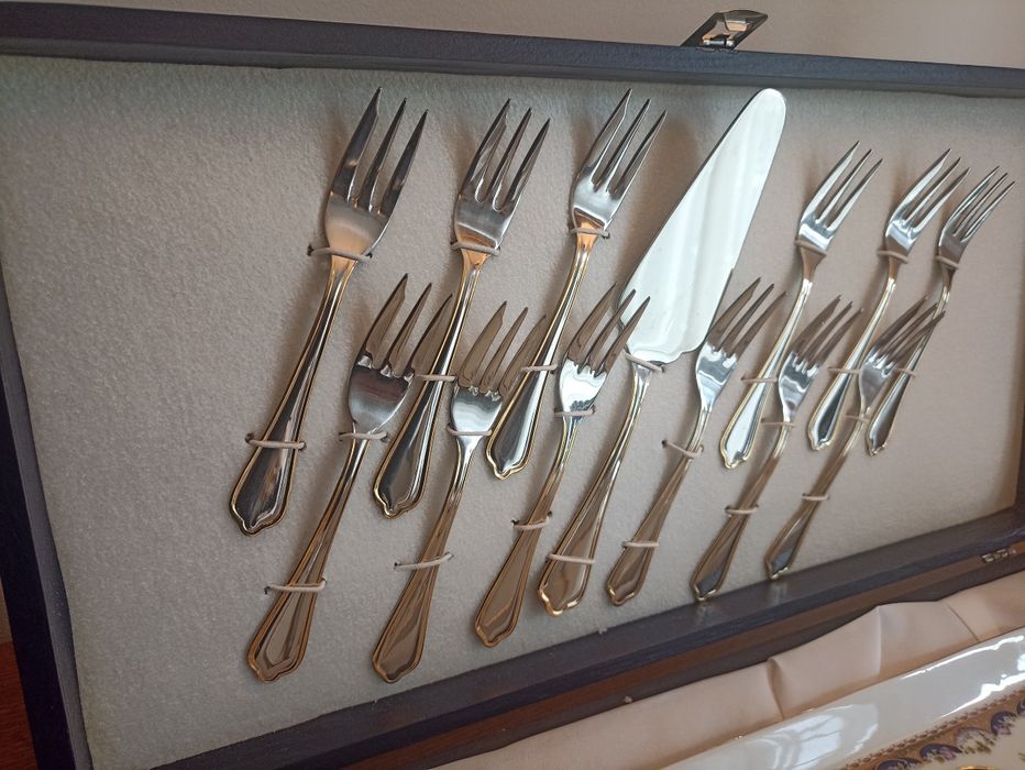 Faqueiro de Sobremesa 14 Peças com Travessa Porcelana - T. Limoges