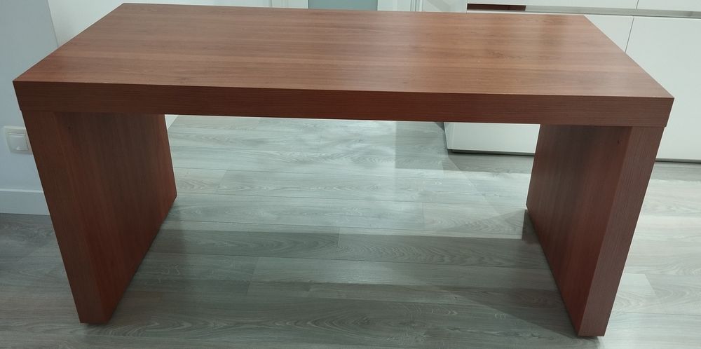 Secretária e estante de escritório