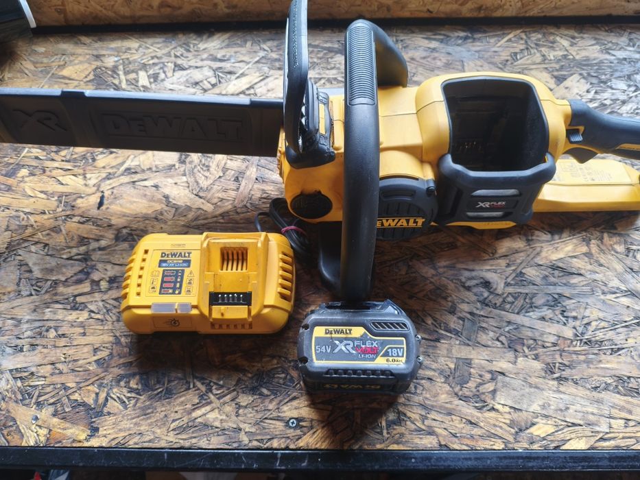 Piła łańcuchowa DeWalt dcm575 Aku 6ah ładowarka flexvolt