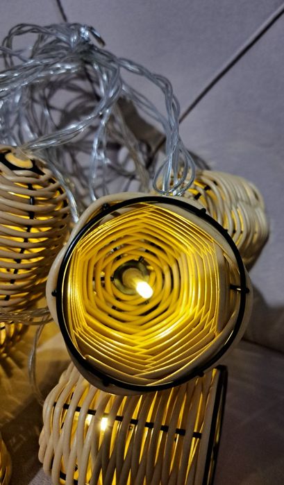 Oświetlenie ogrodowe solarne – sznur imitacja rattanu, 560 cm, 10 lampek