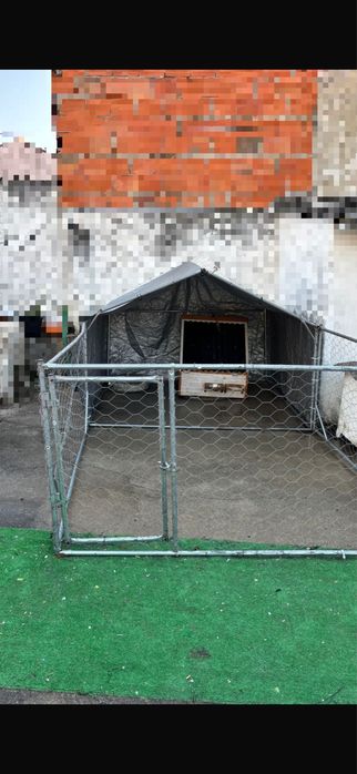 Canil exterior galvanizado 5x2x1,5 m com cobertura