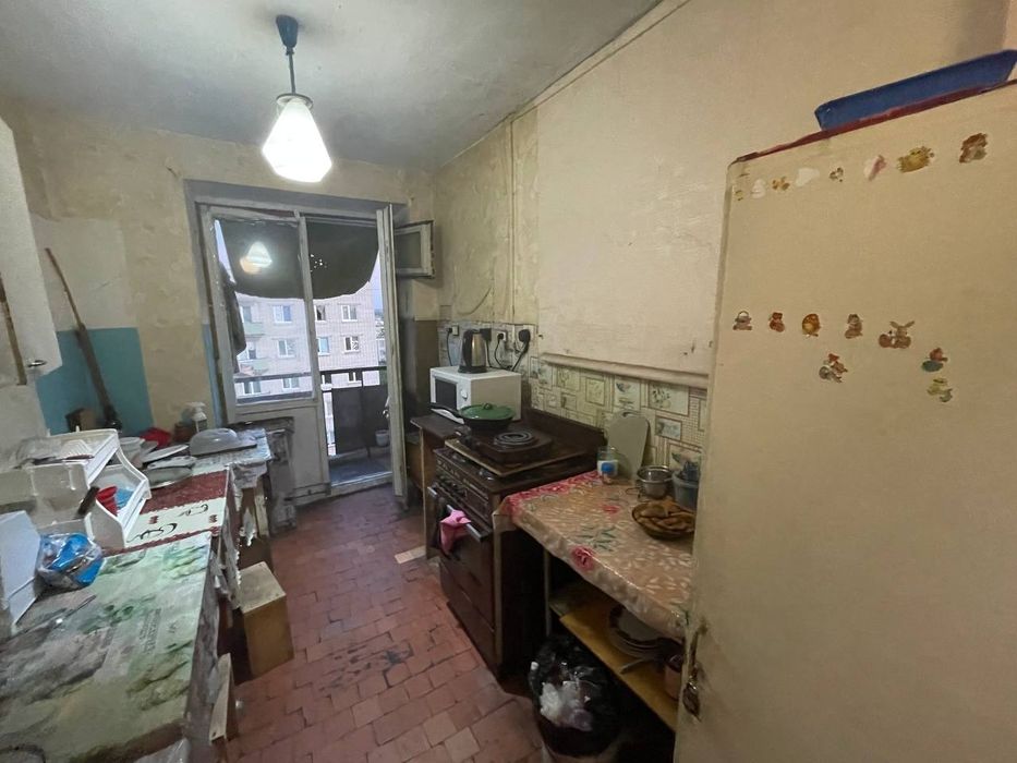 Кімната в гуртожитку по вулиці Нарбутівська