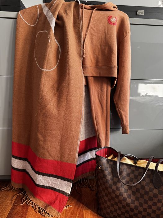 Przepiekny zestaw PINK bluza legginsy szal r.S