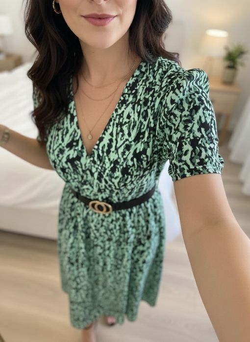 Wiosenna długa sukienka zapinana na guziki