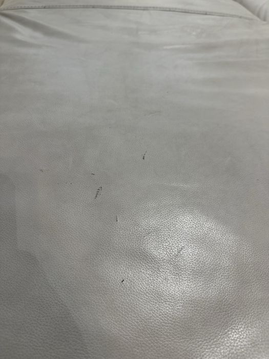 Kanapa narożna skórzana – rozkładana