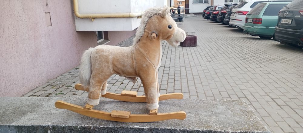 Гойдалка коник качалка