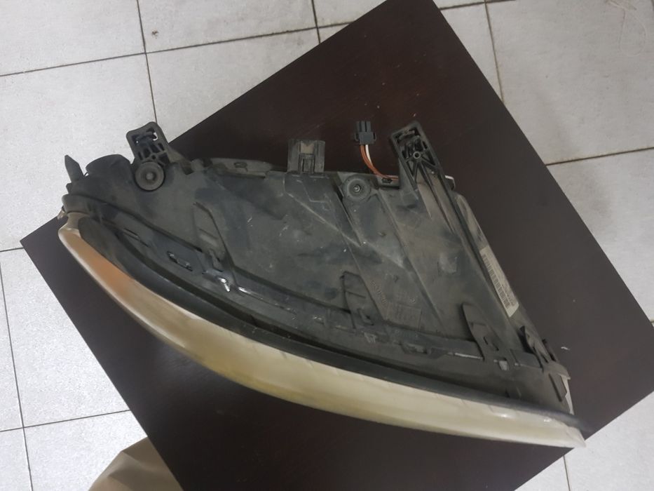 Farol esquerdo rhd  volvo v70III