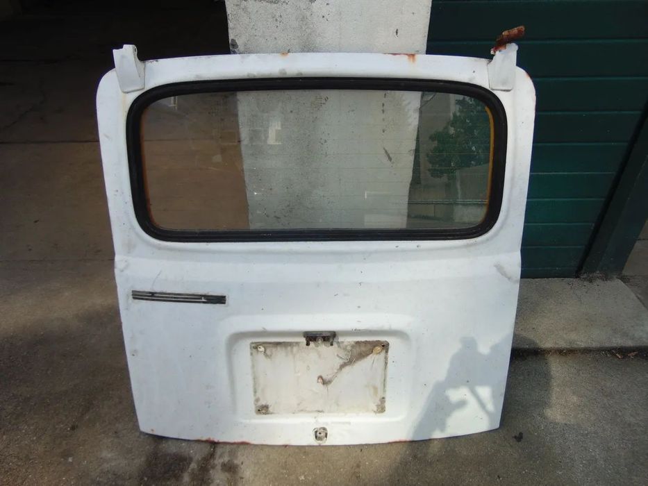 Renault 4L tampa mala " usado em bom estado