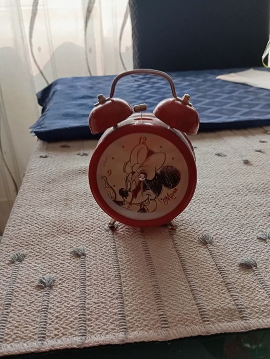 Relógio modelo antigo mas a pilhas