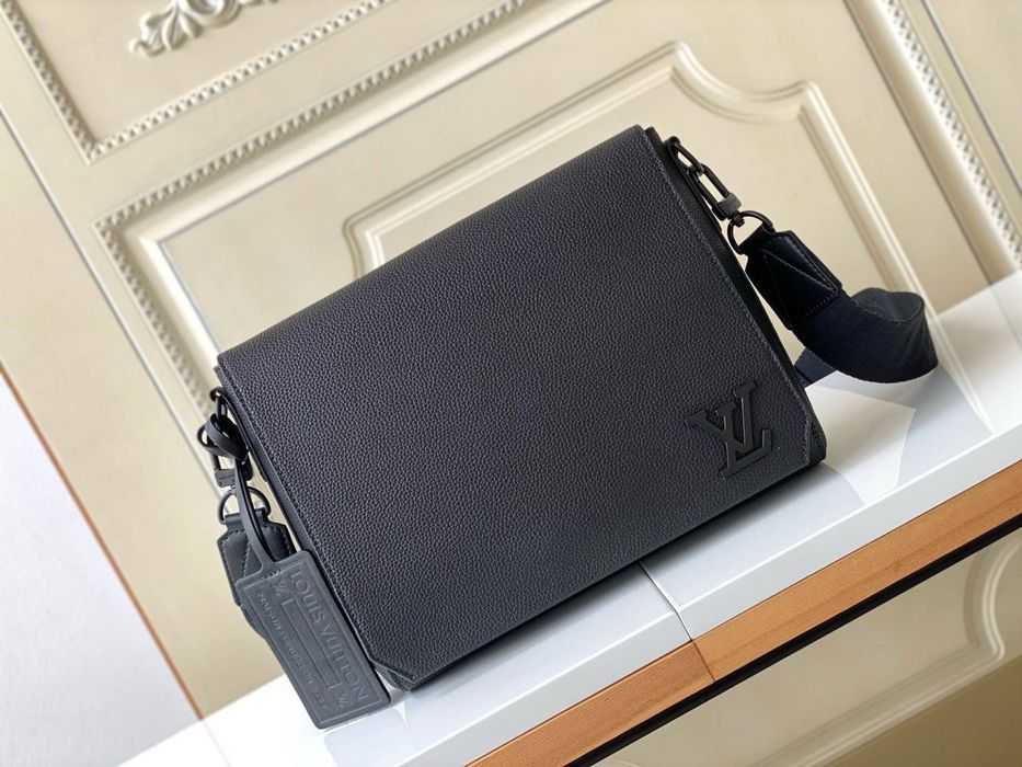 Чоловіча сумка LV