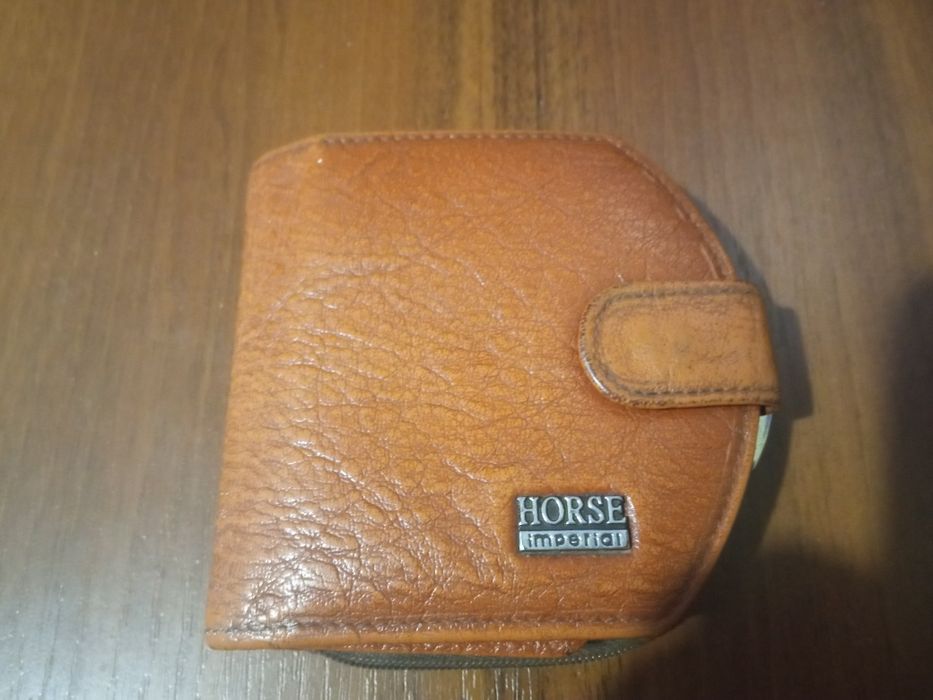 Женский кошелек продам.
