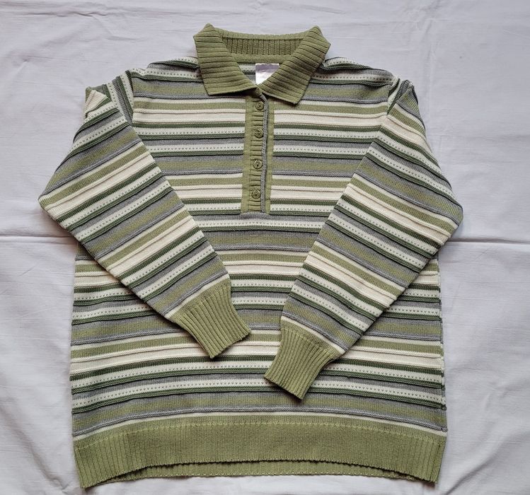 Sweter w paski w kolorach zieleni