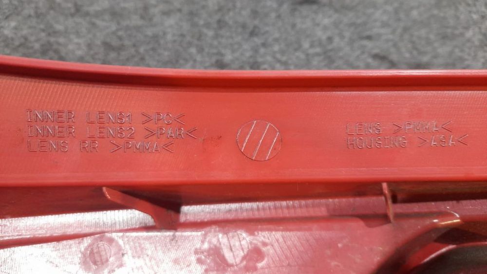 FAROLIM FAROLINS TRASEIRO TRÁS DIREITO ORIGINAL E131907 P5780R SUZUKI