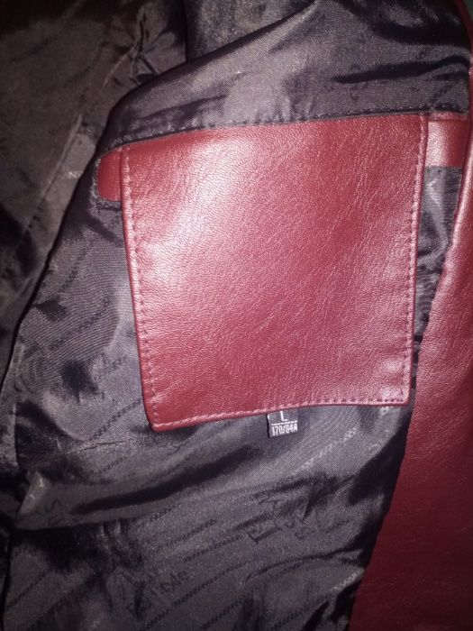 Blazer unisexo em pele. Novo