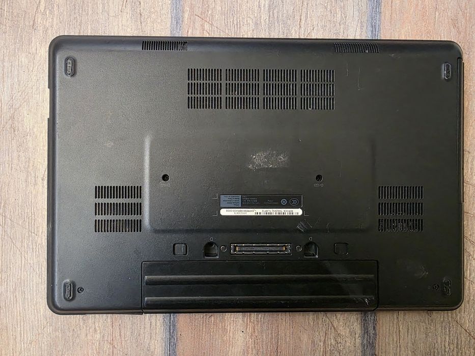 Ноутбук Dell Latitude E5540 під ремонт або на запчастини