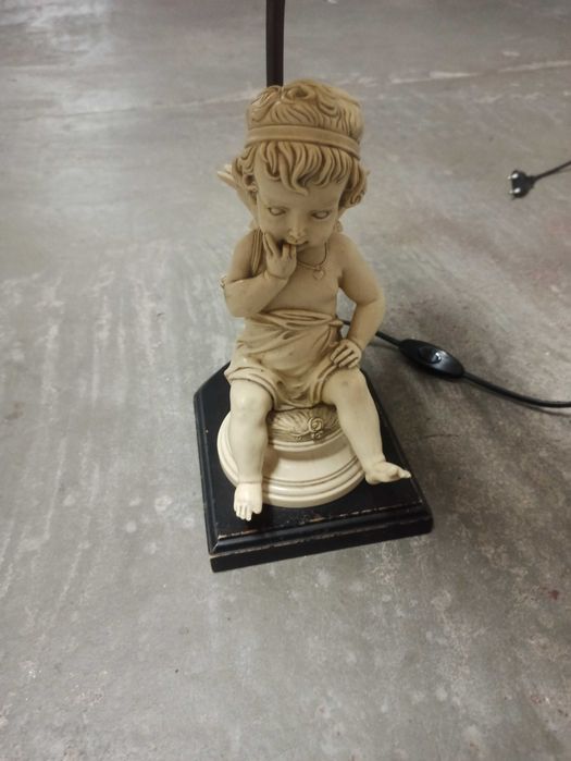 2 Candeeiros de mesa ou cabeceira