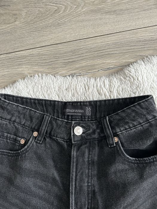 Czarne jeansowe szorty z wysokim stanem Stradivarius rozmiar 36 / S