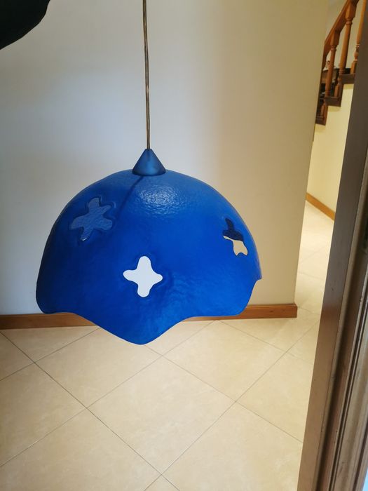 Candeeiro de tecto para quarto de criança azul